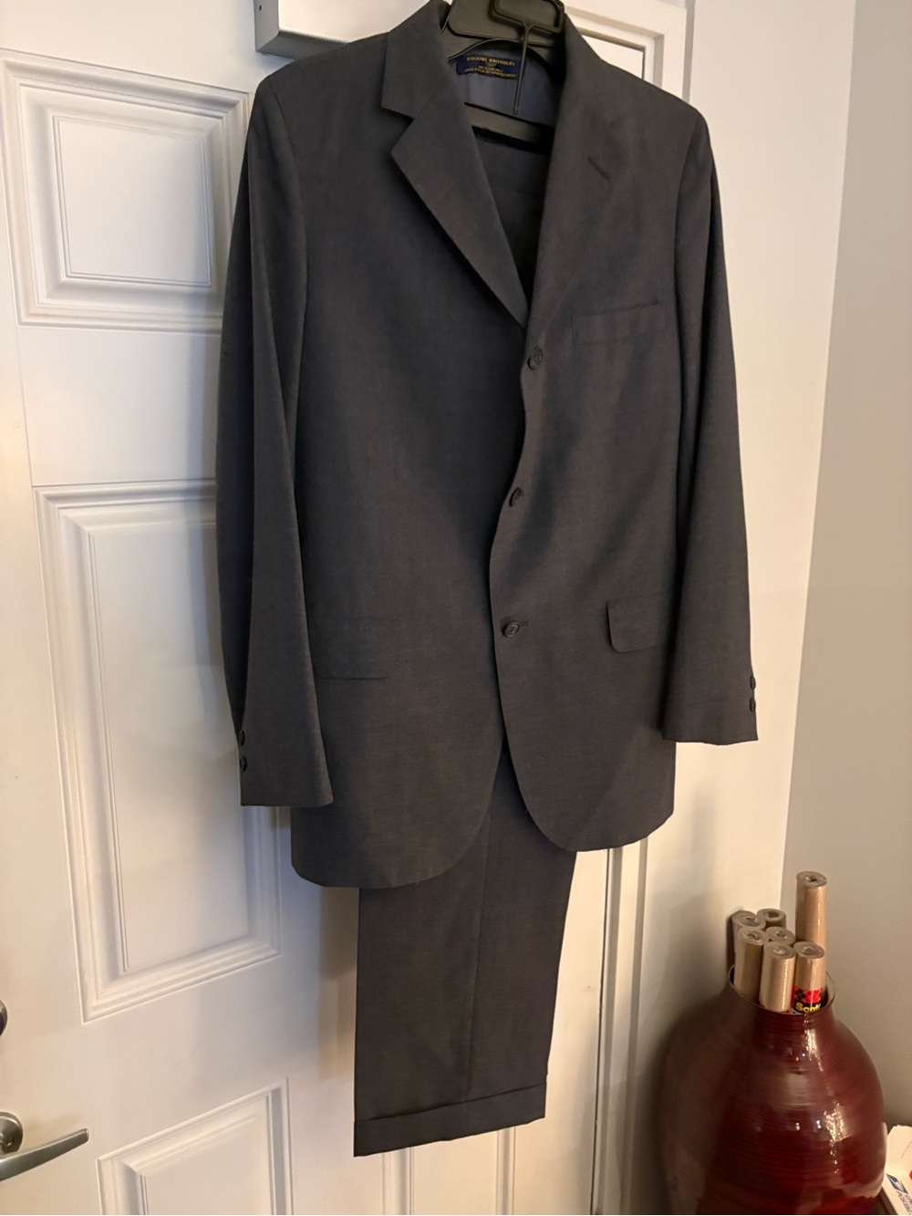 Brooks Brothers Men's Classic Gray Two-Piece Suit